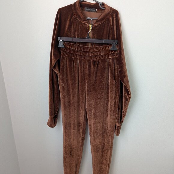 NWOT Honey Bum 2 Piece Golden Brown Velvet Long Sleeve Lounge Set, Small - Picture 3 of 6